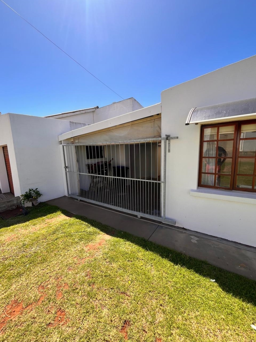 2 Bedroom Property for Sale in C Place Eastern Cape